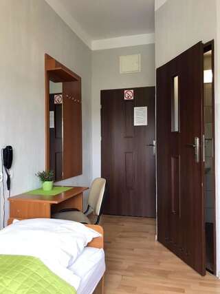 Отели типа «постель и завтрак» Premium Bed & Breakfast Мелец Двухместный номер с 2 отдельными кроватями и собственной ванной комнатой-10